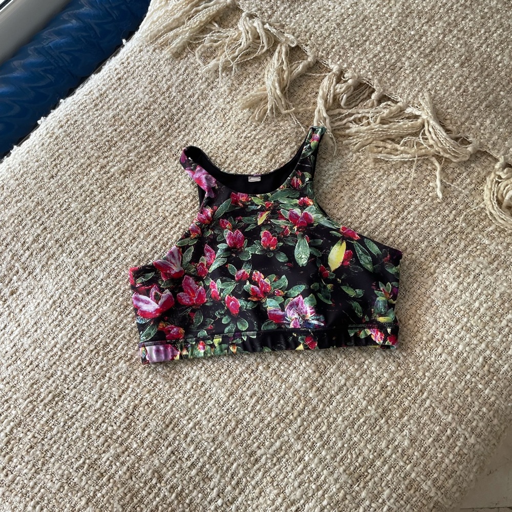 crop top for women, high neck line   S